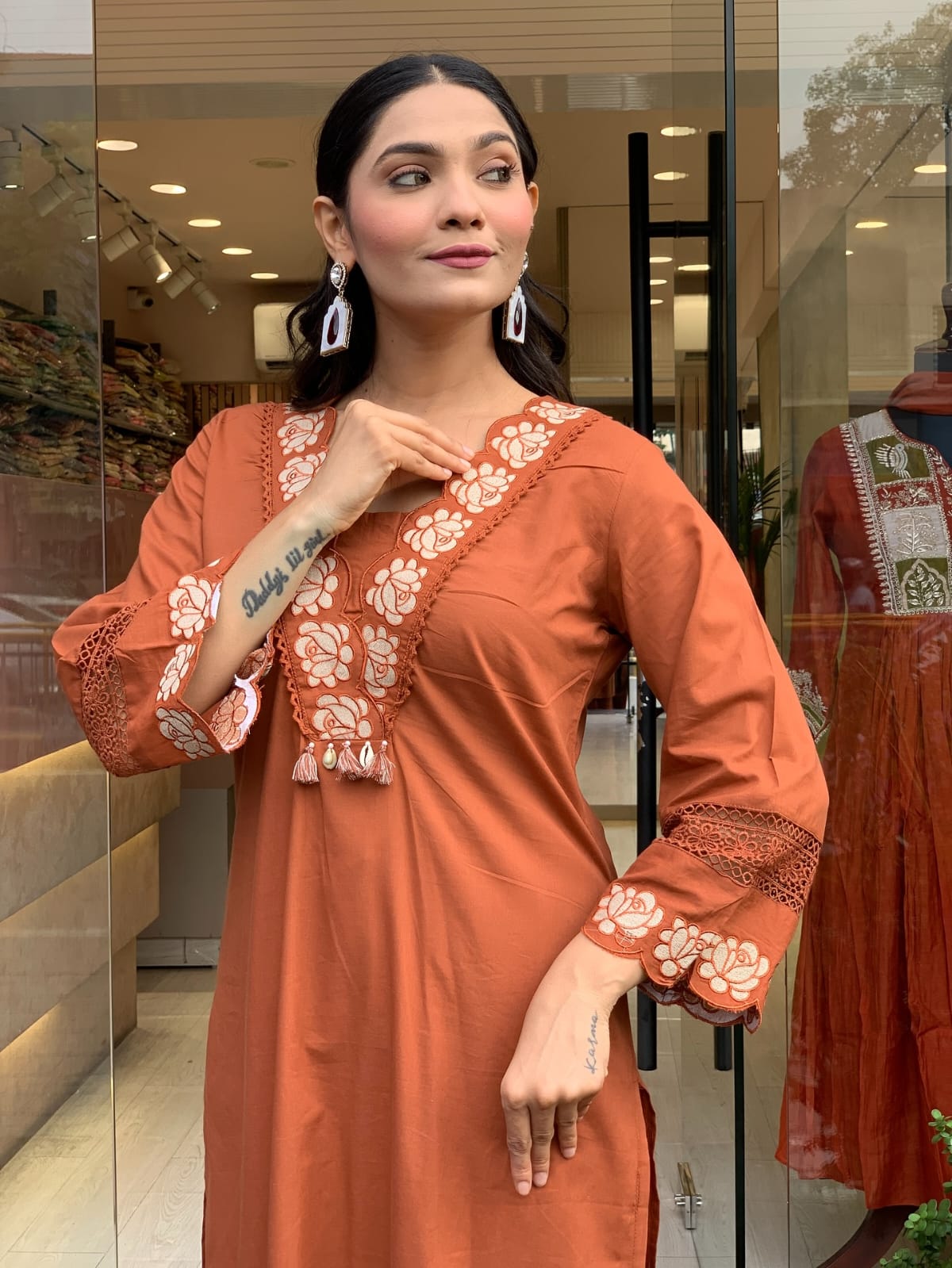 🌹🌹Pure fine Cotton fabric Kurti with Pant with cotton 100-100 Dupatta🌹🌹 (SWRED606)