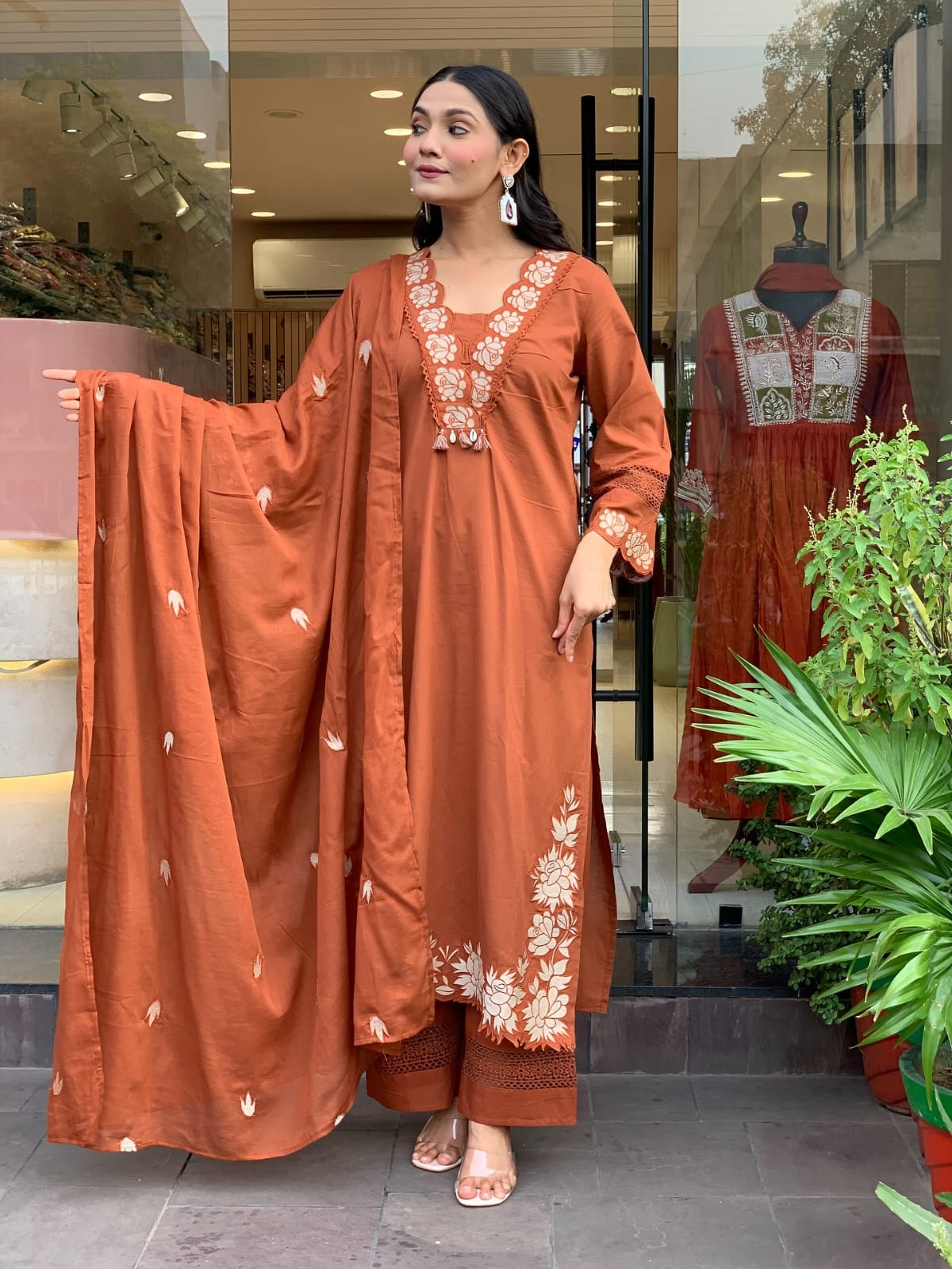 🌹🌹Pure fine Cotton fabric Kurti with Pant with cotton 100-100 Dupatta🌹🌹 (SWRED606)