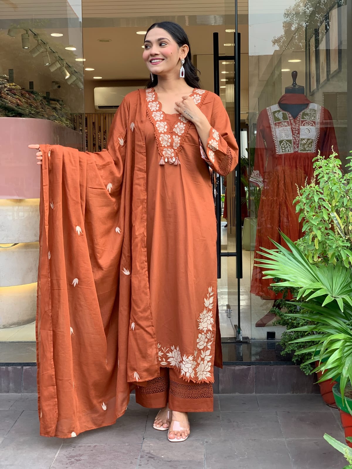 🌹🌹Pure fine Cotton fabric Kurti with Pant with cotton 100-100 Dupatta🌹🌹 (SWRED606)
