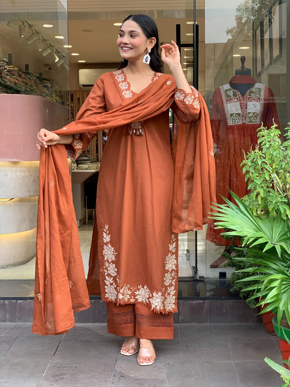 🌹🌹Pure fine Cotton fabric Kurti with Pant with cotton 100-100 Dupatta🌹🌹 (SWRED606)
