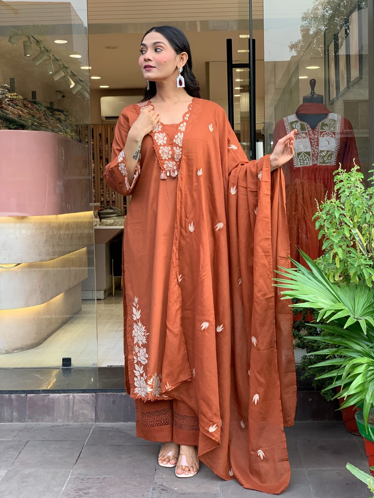 🌹🌹Pure fine Cotton fabric Kurti with Pant with cotton 100-100 Dupatta🌹🌹 (SWRED606)