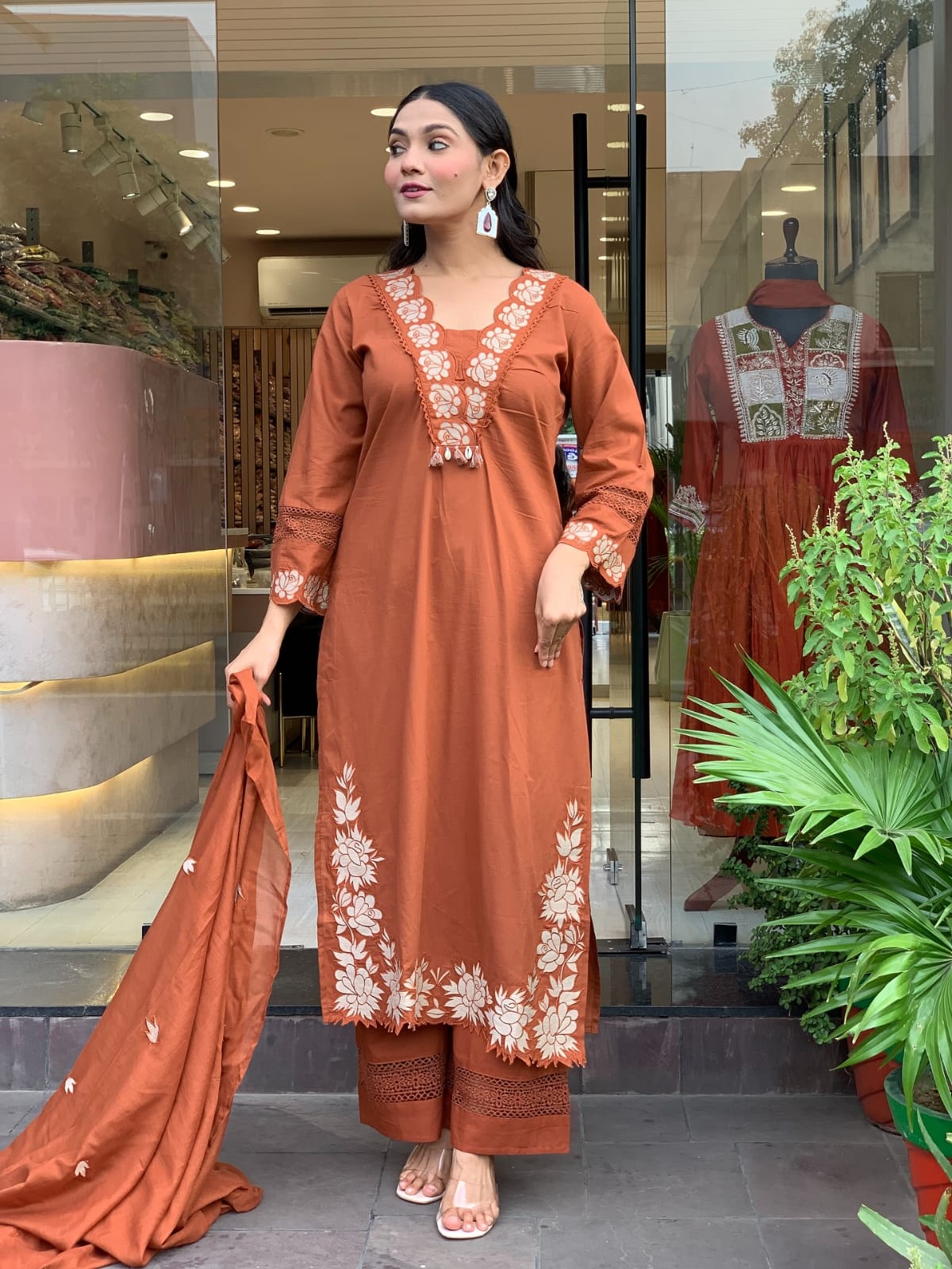 🌹🌹Pure fine Cotton fabric Kurti with Pant with cotton 100-100 Dupatta🌹🌹 (SWRED606)