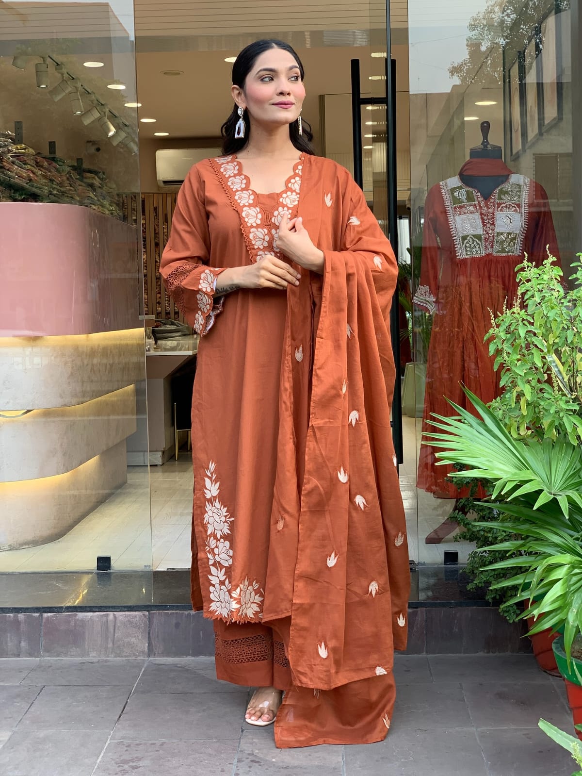 🌹🌹Pure fine Cotton fabric Kurti with Pant with cotton 100-100 Dupatta🌹🌹 (SWRED606)