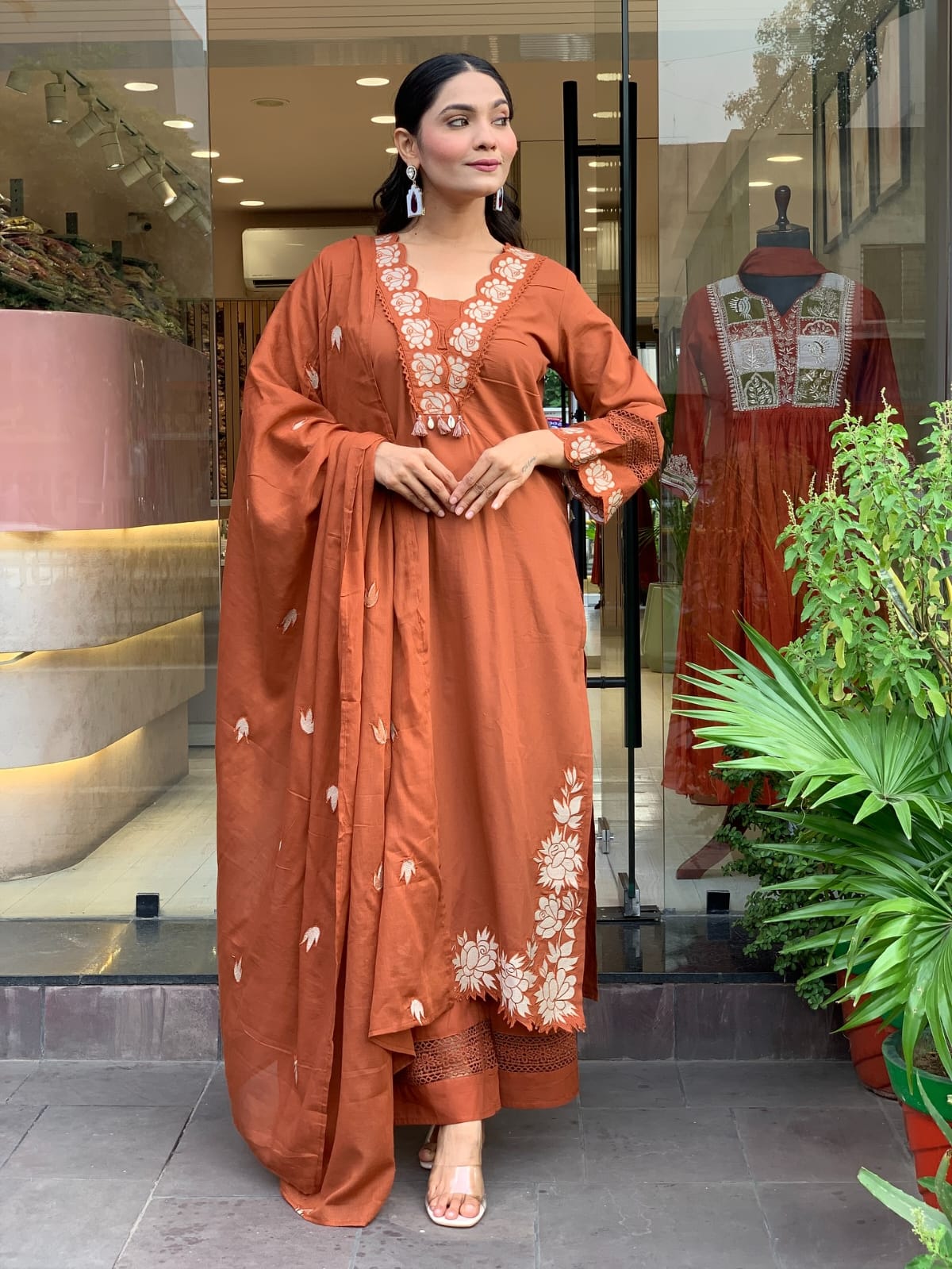 🌹🌹Pure fine Cotton fabric Kurti with Pant with cotton 100-100 Dupatta🌹🌹 (SWRED606)