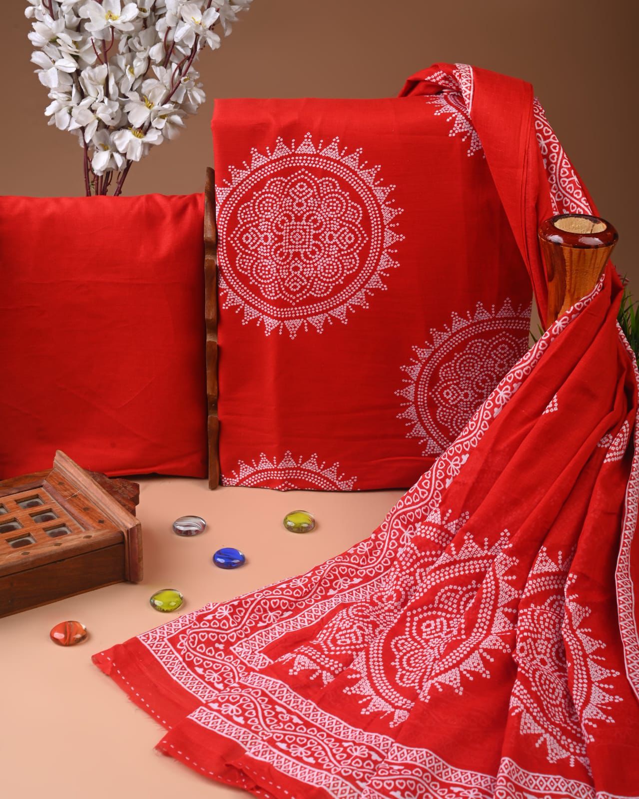 ELEGANT HAND BLOCK PRINT COTTON SUIT SET WITH MULMUL DUPATTA(WACOTMU55)