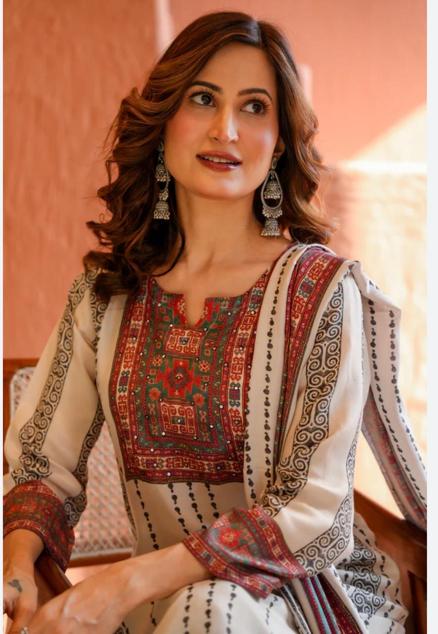 π The Legacy of Mahee Jaipur Now Available At Prayosha Creation .(WAAN01)