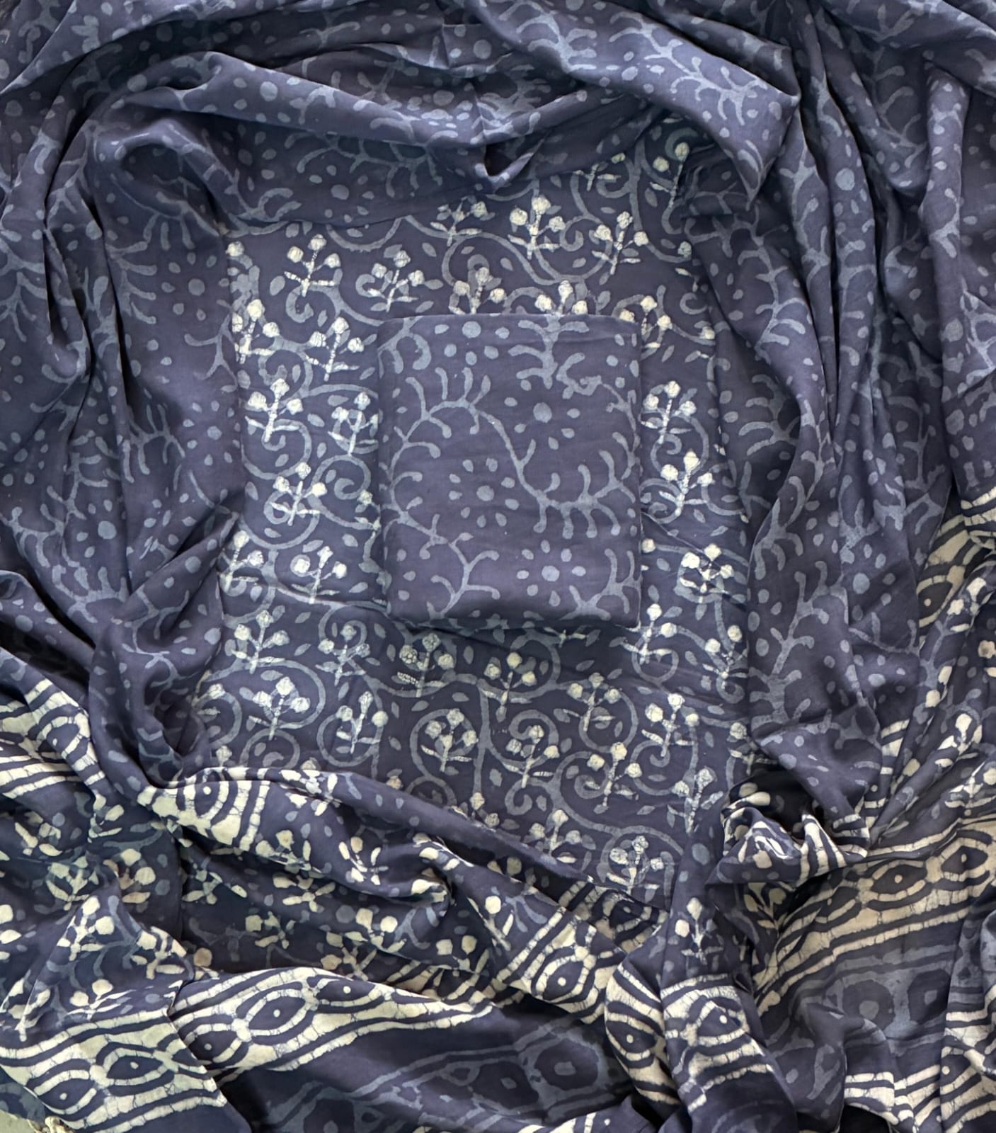 ELEGANT HAND BLOCK PRINT COTTON SUIT SET WITH MULMUL DUPATTA(WACOTMU55)