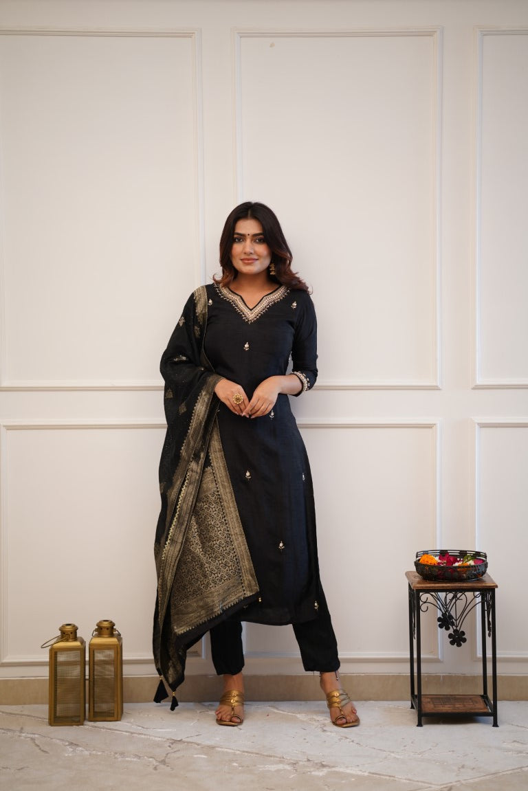 Elegant Black Suit with Antique Golden Embroidery & Royal Dupatta ✨🖤 (KY02)