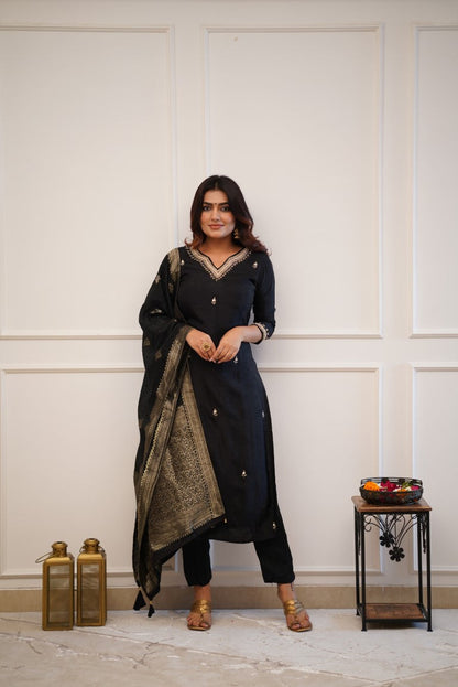 Elegant Black Suit with Antique Golden Embroidery & Royal Dupatta ✨🖤 (KY02)