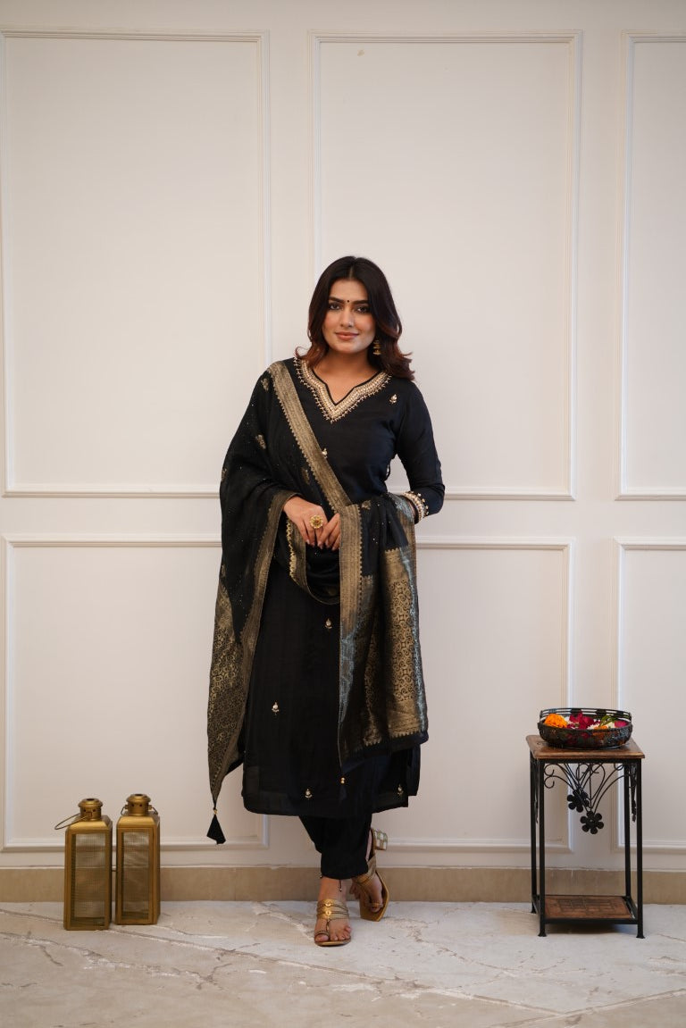 Elegant Black Suit with Antique Golden Embroidery & Royal Dupatta ✨🖤 (KY02)
