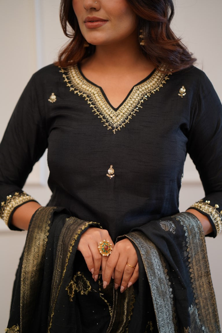 Elegant Black Suit with Antique Golden Embroidery & Royal Dupatta ✨🖤 (KY02)