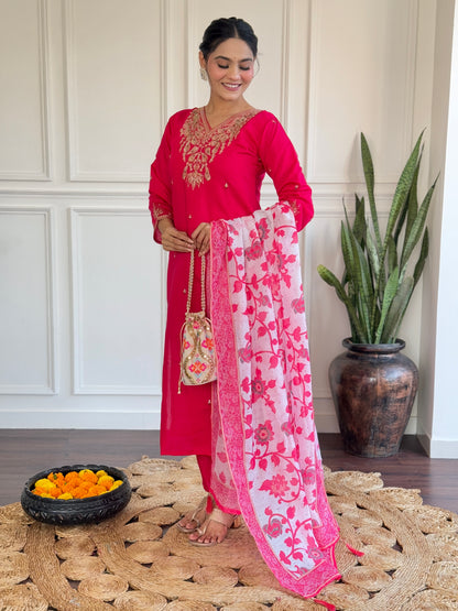 Radiant in Rani Pink – Ethnic Elegance Suit ✨🌸(KY03)
