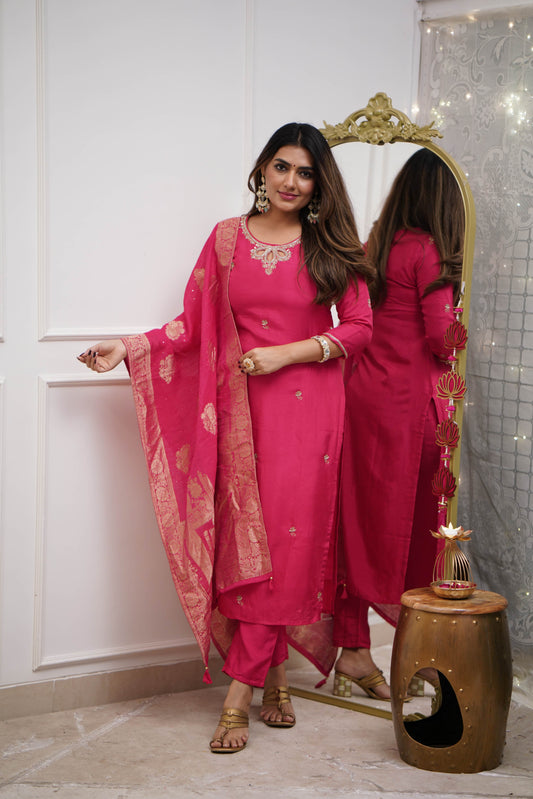 Our Exclusive Collection is here, to add a touch of tradition to your wardrobe SWRD336