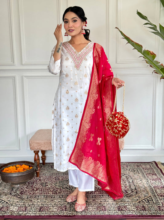 Our Exclusive Collection is here, to add a touch of tradition to your wardrobe SWRD338