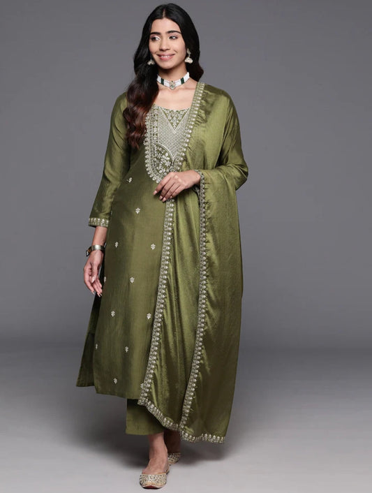Simple yet elegant This is how we describe our latest launched dresses(NFRD414)