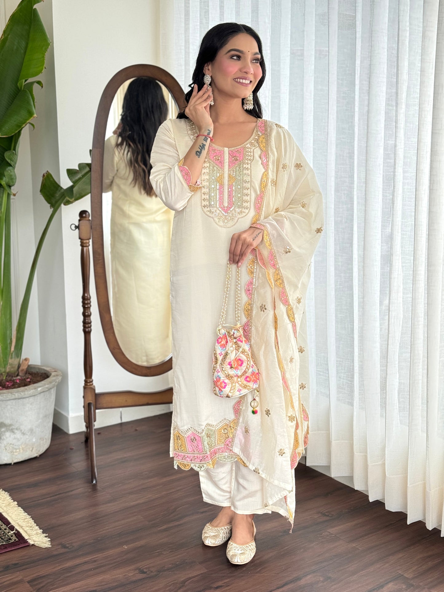 Simple yet elegant This is how we describe our latest launched dresses(NFRD417)