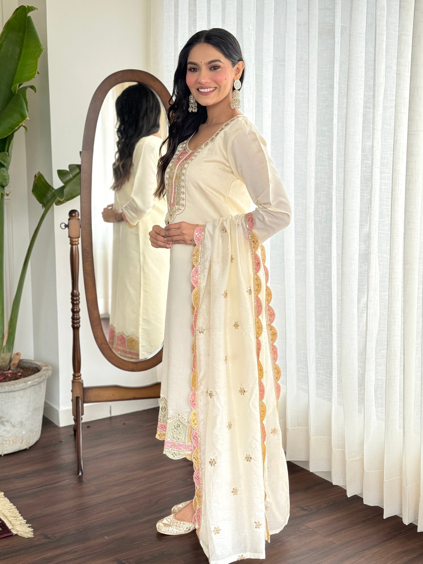 Simple yet elegant This is how we describe our latest launched dresses(NFRD417)