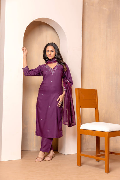 Simple yet elegant This is how we describe our latest launched dresses(NFRD420)