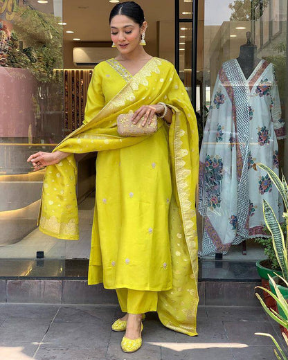 Our Exclusive Collection is here, to add a touch of tradition to your wardrobe (NFRD454)