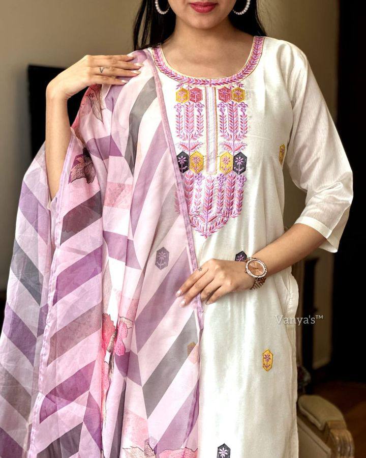 Kurta with hand with Embroidery work detailing on women's printed cotton kurta pant or dupatta set(NFRD466)