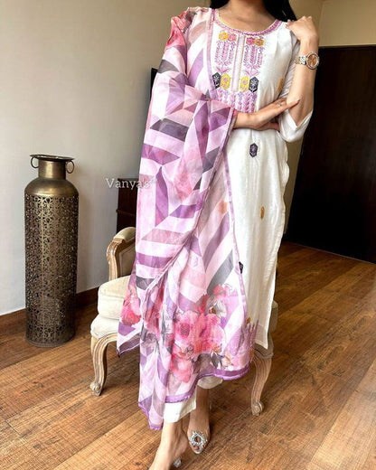 Kurta with hand with Embroidery work detailing on women's printed cotton kurta pant or dupatta set(NFRD466)