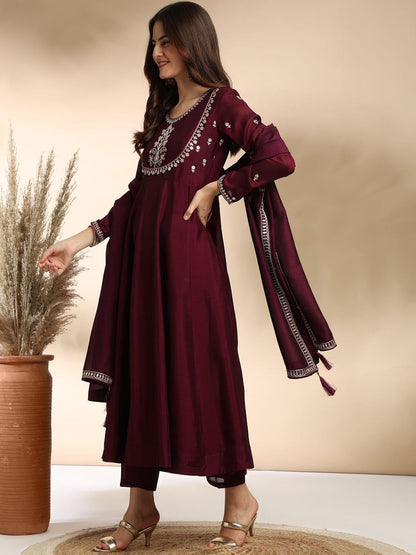 Our Exclusive Collection is here, to add a touch of tradition to your wardrobe(NFRD477) (02)