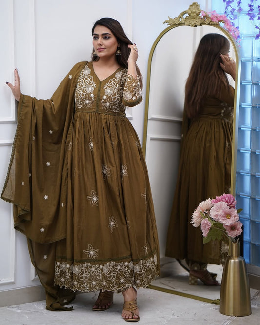 Enjoy your festival 🌞with our Very Beautiful 3ps Set(NFRD494)