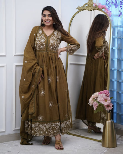 Enjoy your festival 🌞with our Very Beautiful 3ps Set(NFRD494)