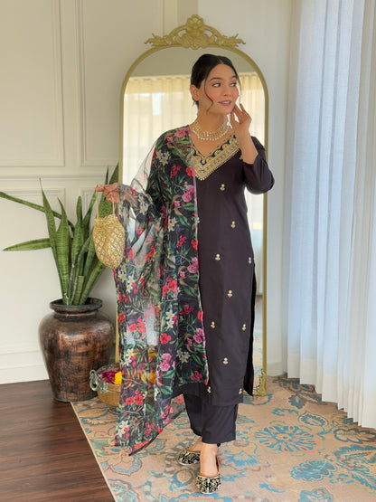 New Exclusive Check this our beautiful dresses collection (NFRD512)