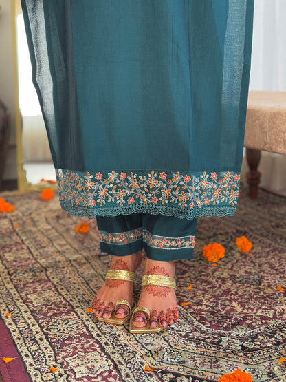 Simple yet elegant This is how we describe our latest launched dresse (NFRD573)