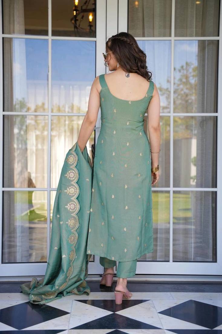 New Exclusive Check this our beautiful dresses collection (NFRD604)