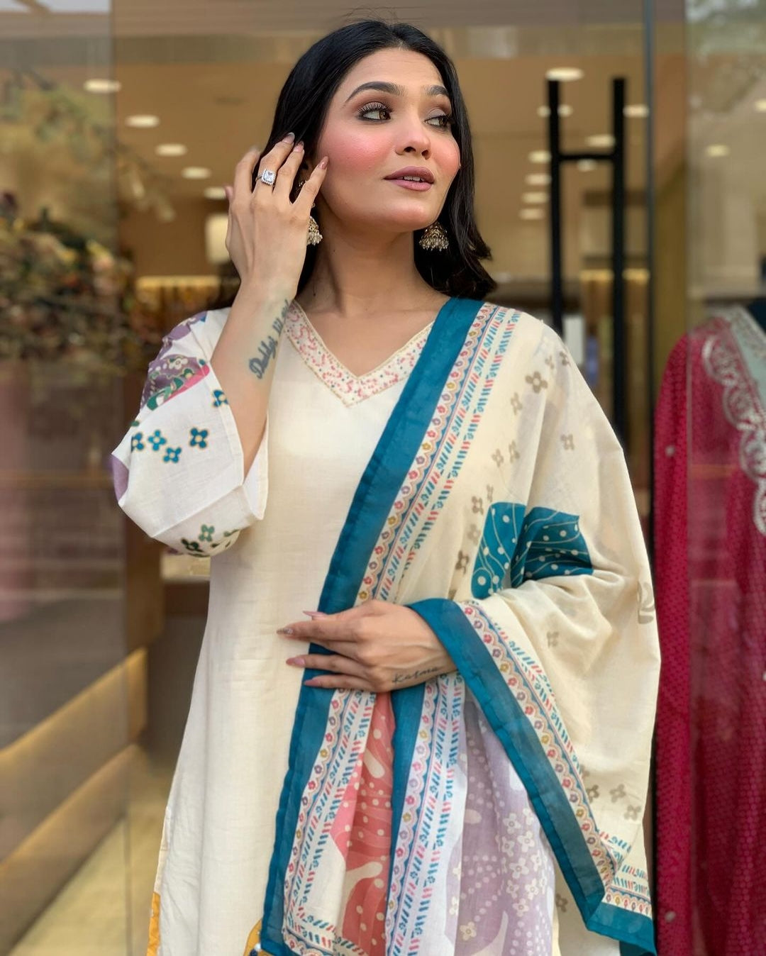 Launching Summer Cool, Comfortable And Attractive Softest Muslin Suit Set Which Is Beautifully Decorated With Hand Embroidery And Thread Work. It Is Paired With Matching Pants And Dupatta(SWRED18)