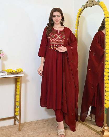 Artisanal Gotapatti Work Suit Set(SWSK45)