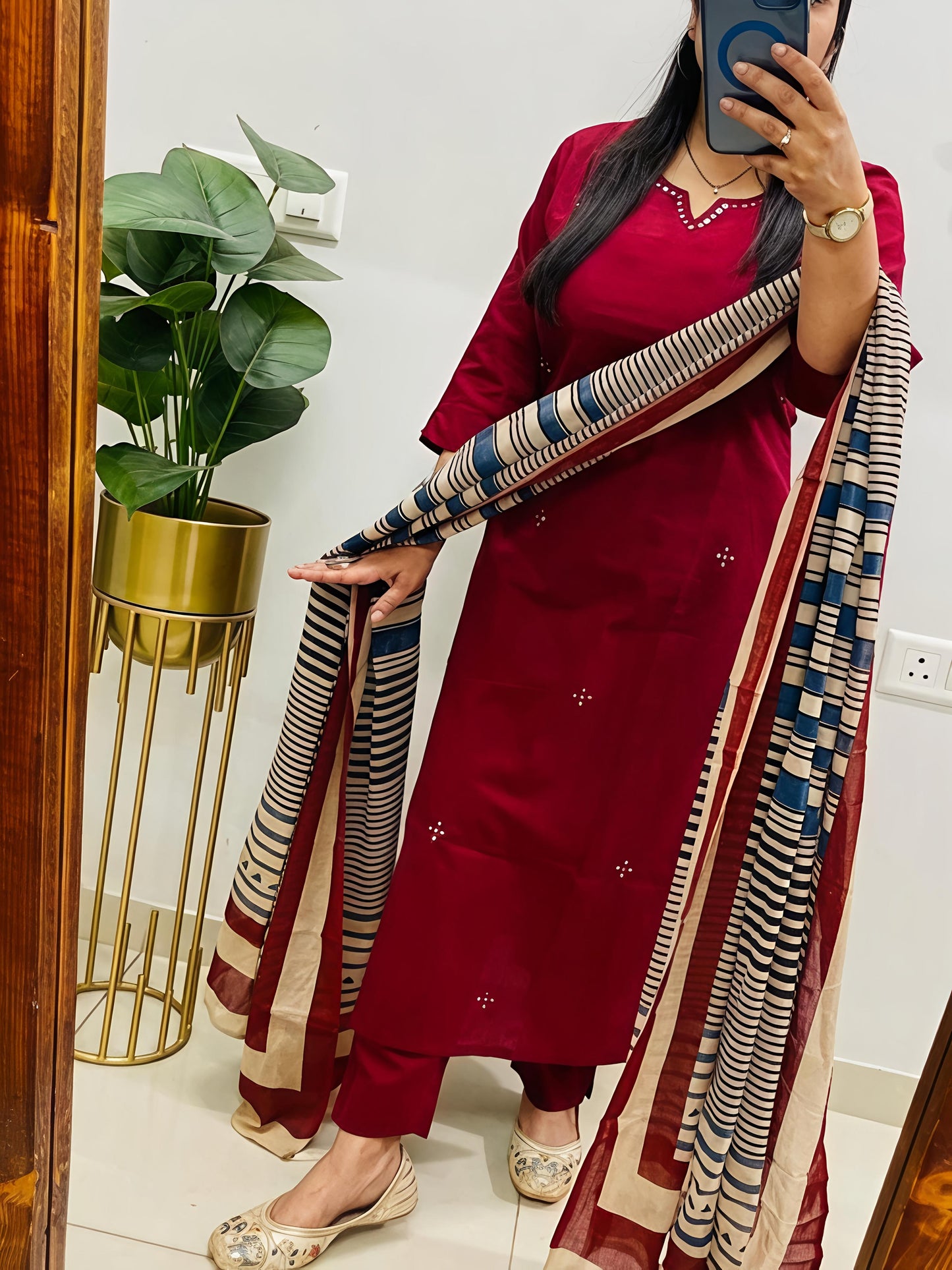 Elegant Kurta Set with Handcrafted Striped Dupatta (SWSK46)