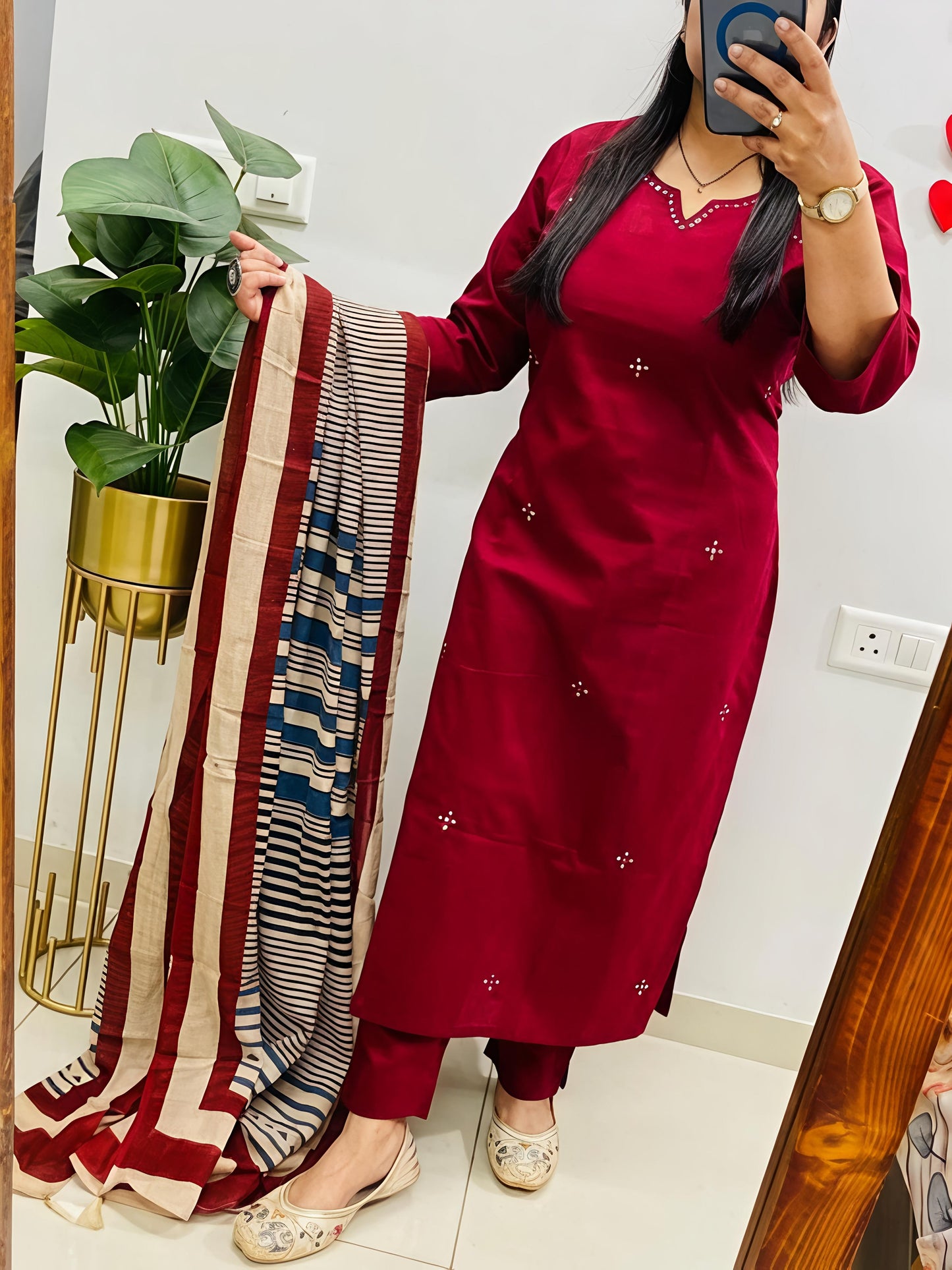 Elegant Kurta Set with Handcrafted Striped Dupatta (SWSK46)