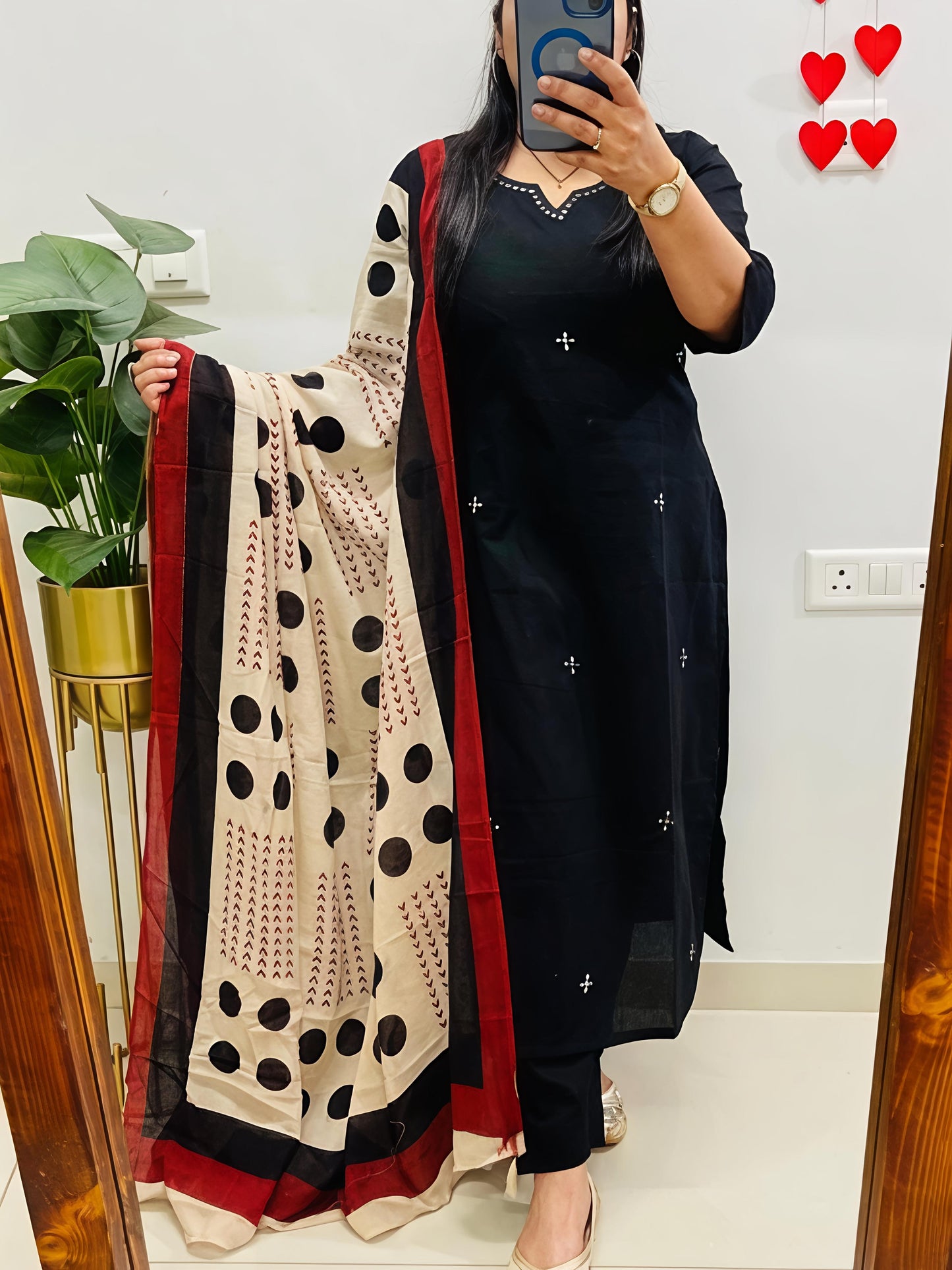 Elegant Kurta Set with Handcrafted Striped Dupatta (SWSK46)