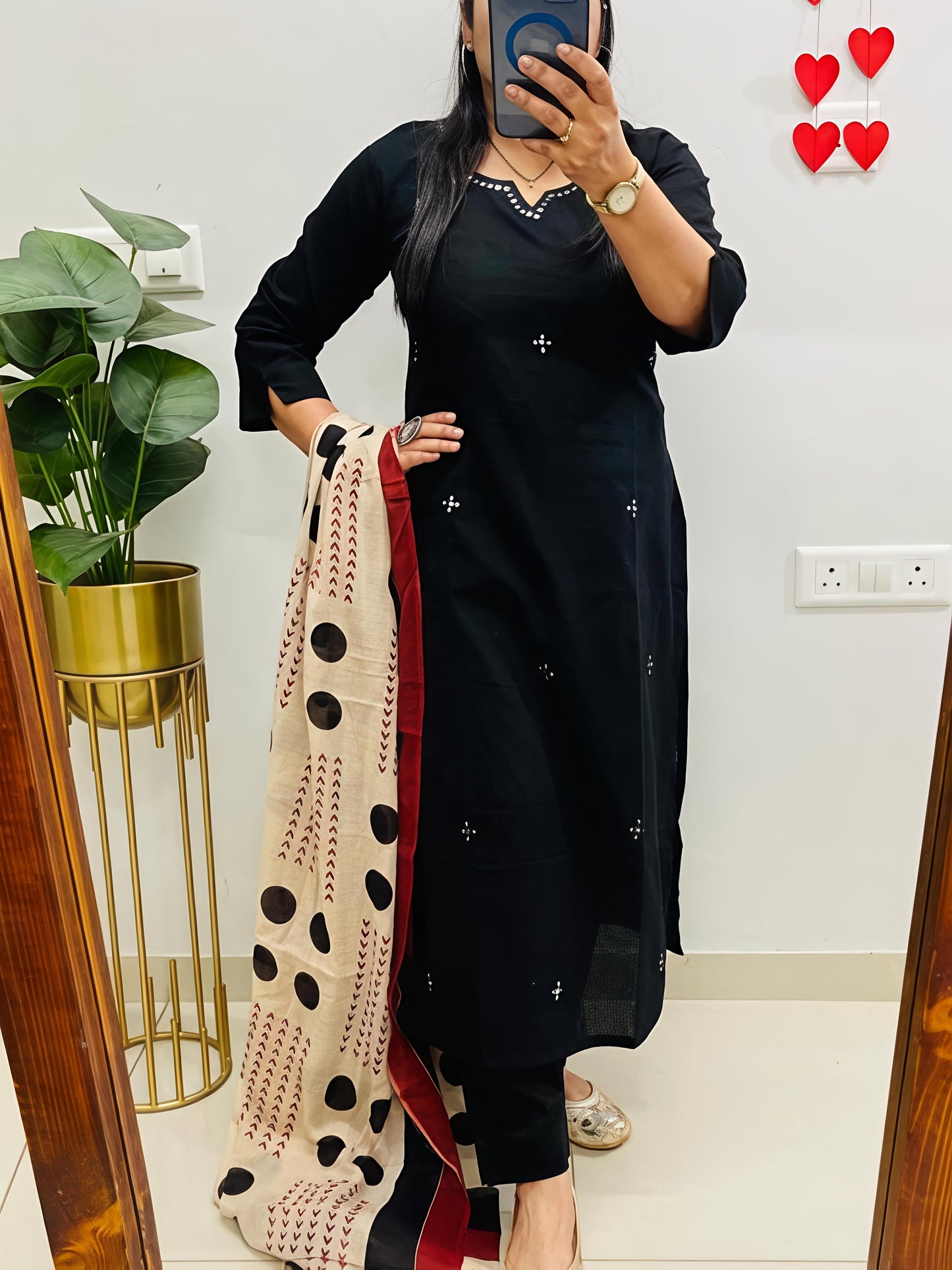 Elegant Kurta Set with Handcrafted Striped Dupatta (SWSK46)