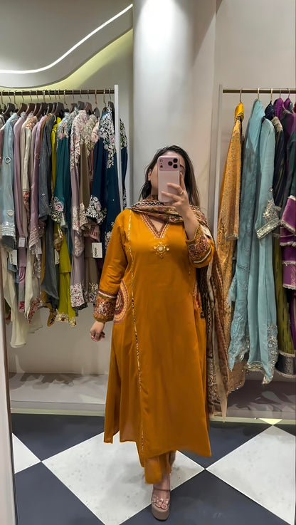 Women’s Embroidered Kurta Pant Set with Dupatta (RD33)