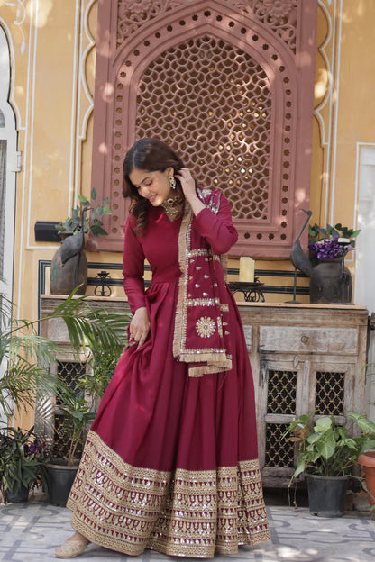 WEDDING SPECIAL STAR GEORGETTE ZARI SEQUINS EMBROIDERED GOWN WITH DUPATTA(WD09) (01)