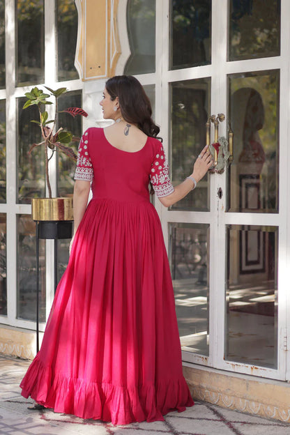 STAR GEORGETTE BEADS EMBROIDARY KURTI WITH LEHENGA(WD87)
