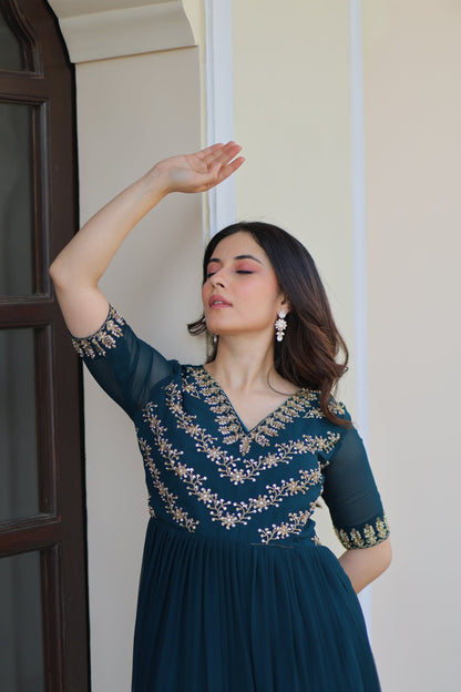 FESTIVAL SPECIAL FAUX BLOOMING BEADS EMBROIDERED GOWNFESTIVAL SPECIAL FAUX BLOOMING BEADS EMBROIDERED GOWN(WDN56)01