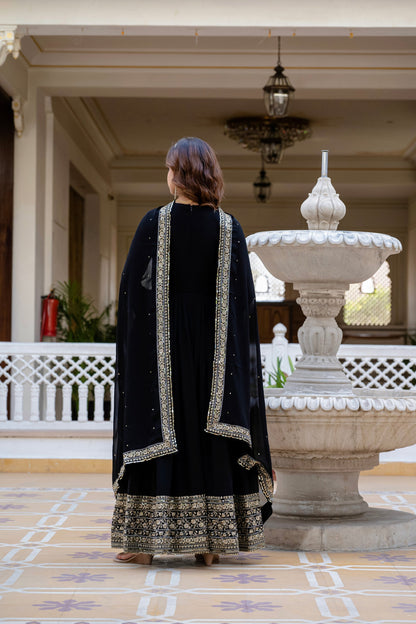 BLACK BLOOMING EMBROIDERED GOWN WITH DUPATTA (WDN02)