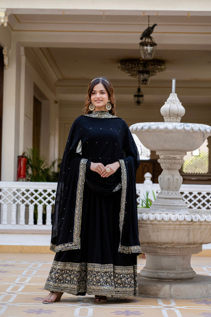 BLACK BLOOMING EMBROIDERED GOWN WITH DUPATTA (WDN02)