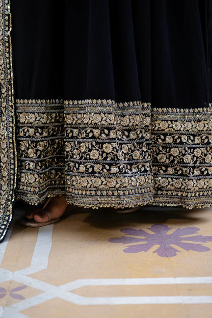 BLACK BLOOMING EMBROIDERED GOWN WITH DUPATTA(WD85)