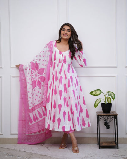 New Trending Cotton Suit set in  Printed New design kurta Pant with Dupatta(WARED297)