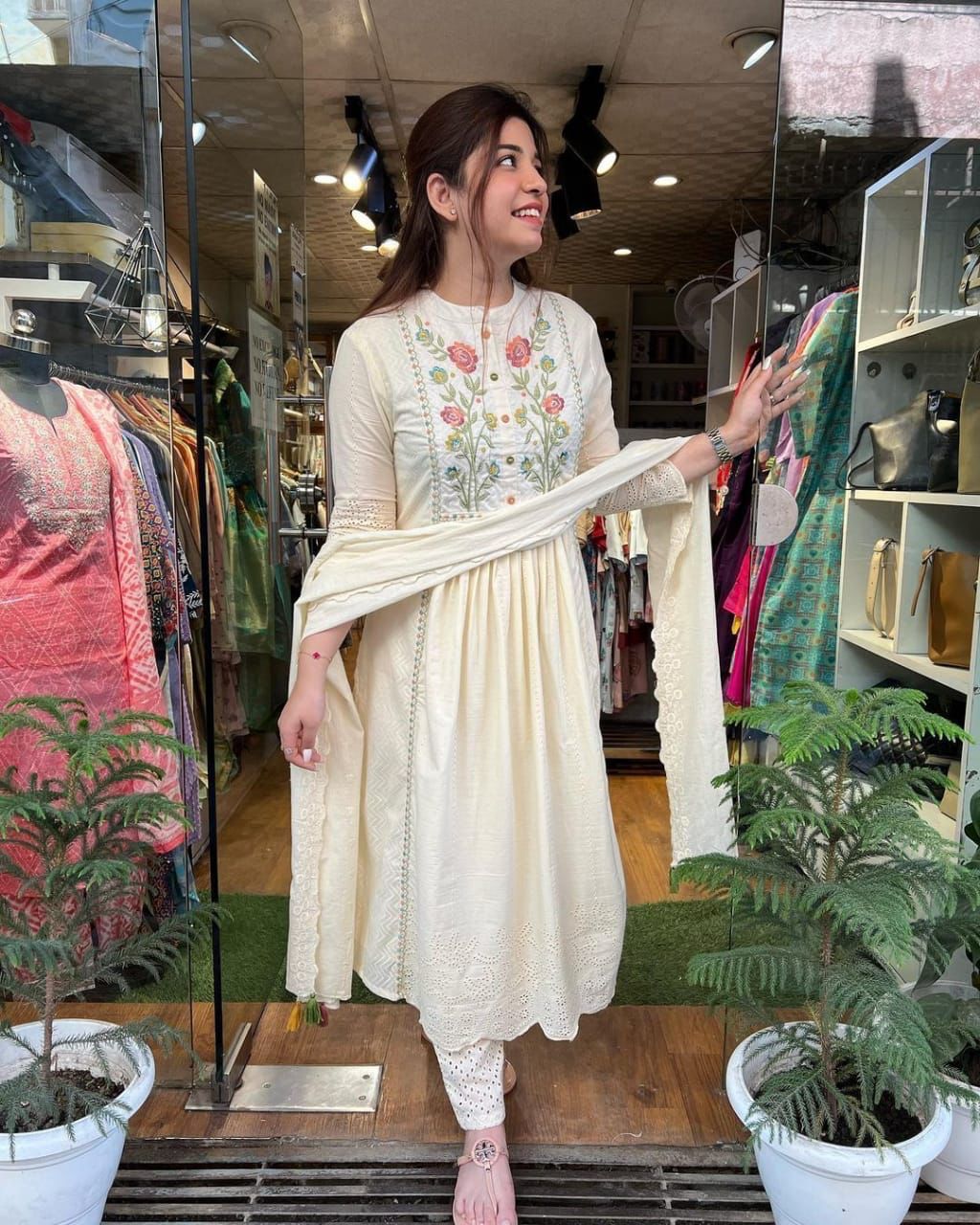 Cotton chikankari embroidered kurta with pants and stall dupatta will make you look the best.  (WARED361)