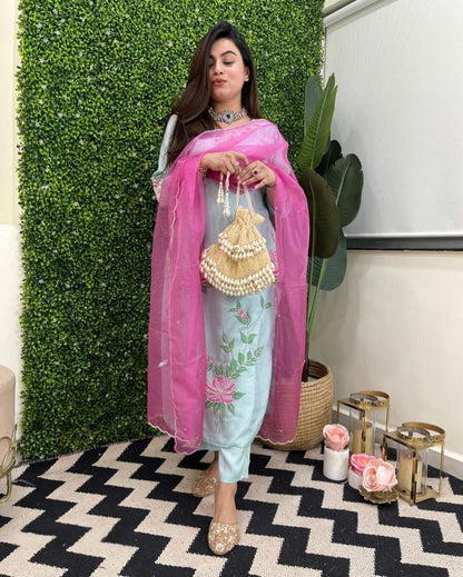 *🌹🌹 PURE FINE60/60 SUPER QUALITY COTTON FABRIC STRAIGHT KURTI WITH PANT AND ORGANZA DUPATTA .(WARED289)