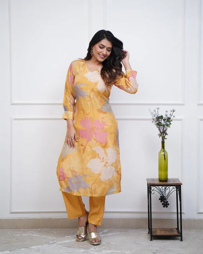 💃Enjoy New Floral Kurta Pant set with amazing lace Work ❤️(SWCD03)