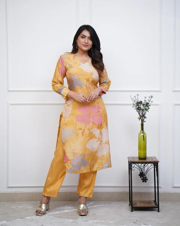💃Enjoy New Floral Kurta Pant set with amazing lace Work ❤️(SWCD03)