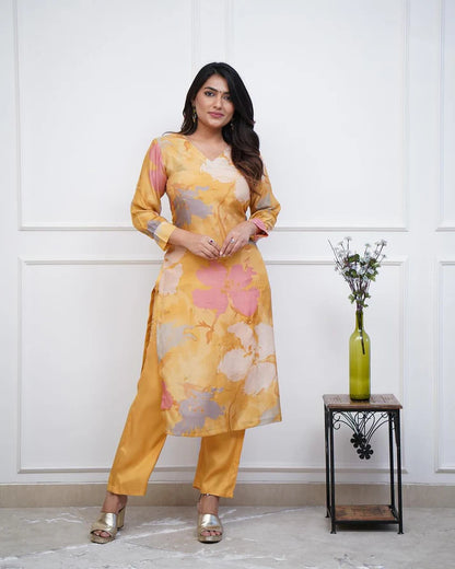 💃Enjoy New Floral Kurta Pant set with amazing lace Work ❤️(SWCD03)